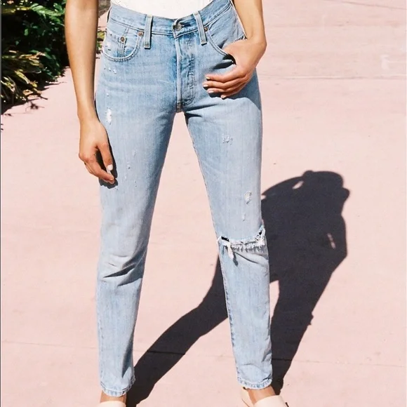 NWOT Levi’s 501 Distressed Jeans - Picture 1 of 12